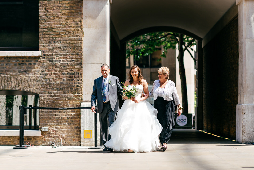 bride-arrives-with-parents-devonshire-terrace-wedding